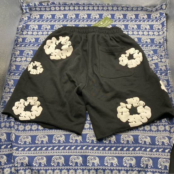 Denim Tears Shorts Black The Cotton Wreath
Sweatshirt Short XL - Picture 2 of 9